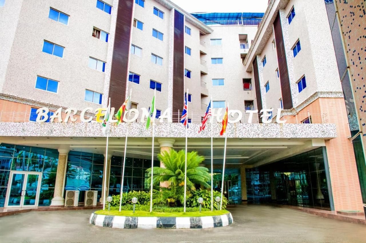 Barcelona Hotels, Abuja Mobushipe Eksteriør bilde