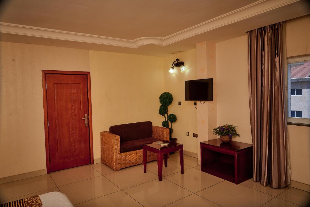Barcelona Hotels, Abuja Mobushipe Eksteriør bilde