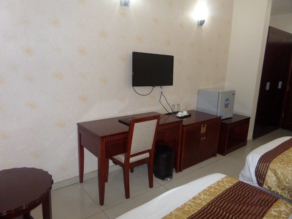 Barcelona Hotels, Abuja Mobushipe Eksteriør bilde