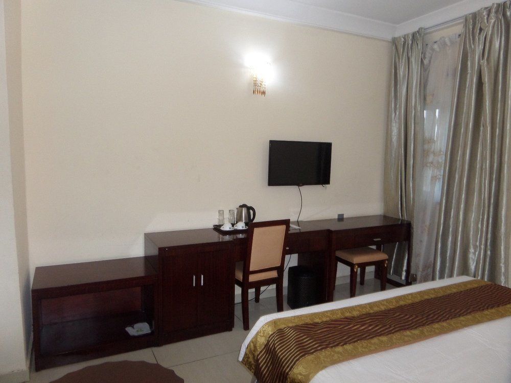 Barcelona Hotels, Abuja Mobushipe Eksteriør bilde